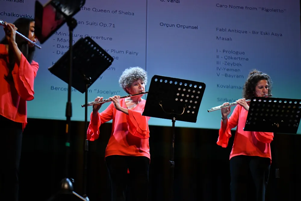 İstanbul Flüt Topluluğu’ndan Avlu’da muhteşem konser