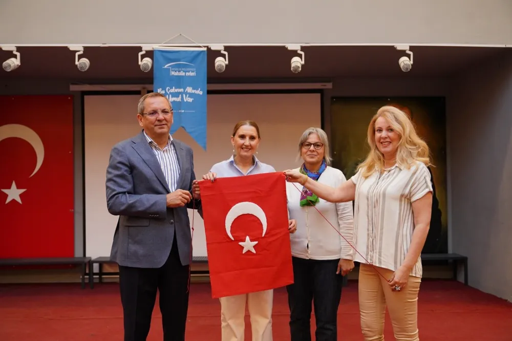 BAŞKAN MESUT ERGİN, MAHALLEEVLERİ ÇATISI ALTINDAKİ KADINLARLA BULUŞTU...