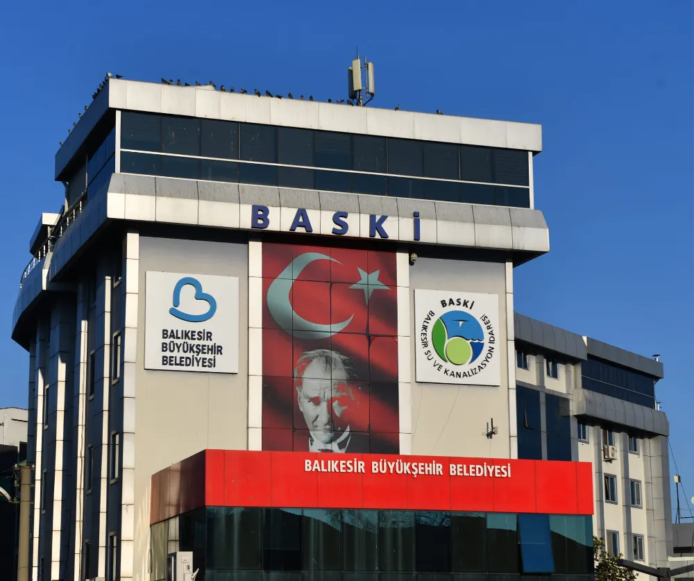 ELEKTRİK ÜZERİNDEN AHMET AKIN