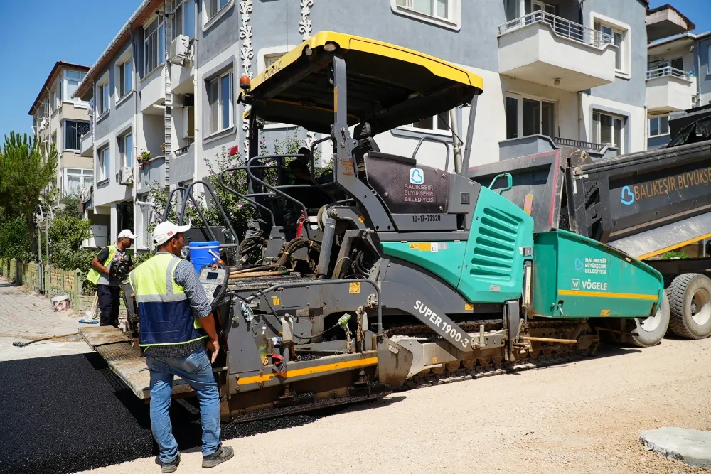 BAŞKAN AKIN, VATANDAŞIN YOL ÇİLESİNİ BİTİRİYOR