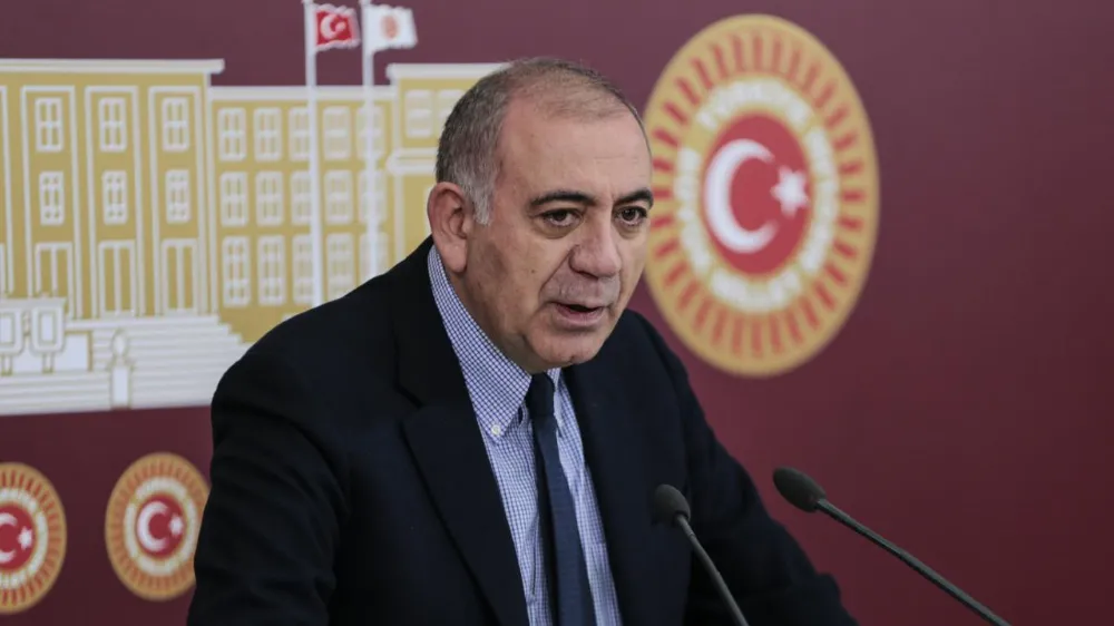 GÜRSEL TEKİN KAYYUM OLARAK ATANDI 